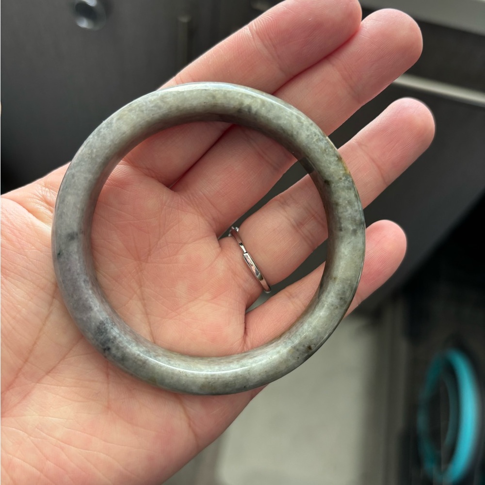 Burmese Jadeite Jade Bangle
